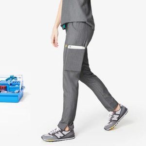 Figs Yola Skinny Scrub Pants!